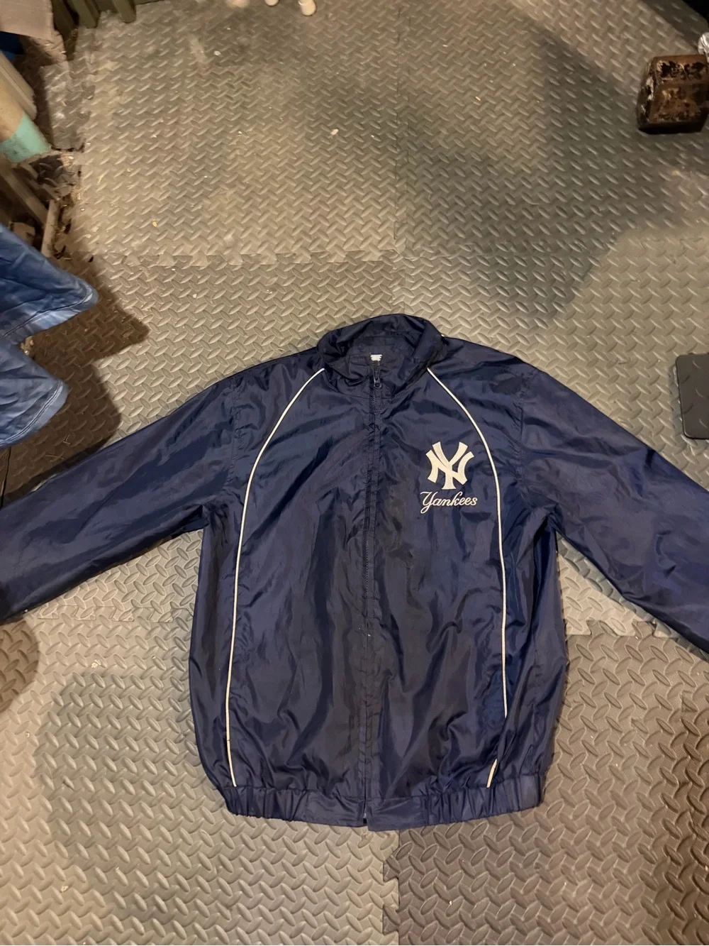 Genuine Merchandise New York Yankees Navy Windbreaker with White Piping